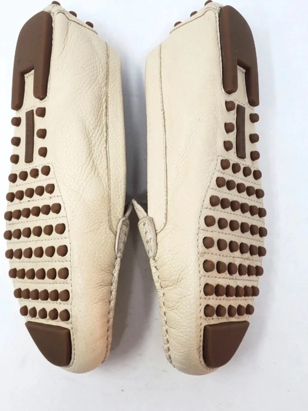 Tory Burch Cream Pebbled Leather Loafers with Gold Logo